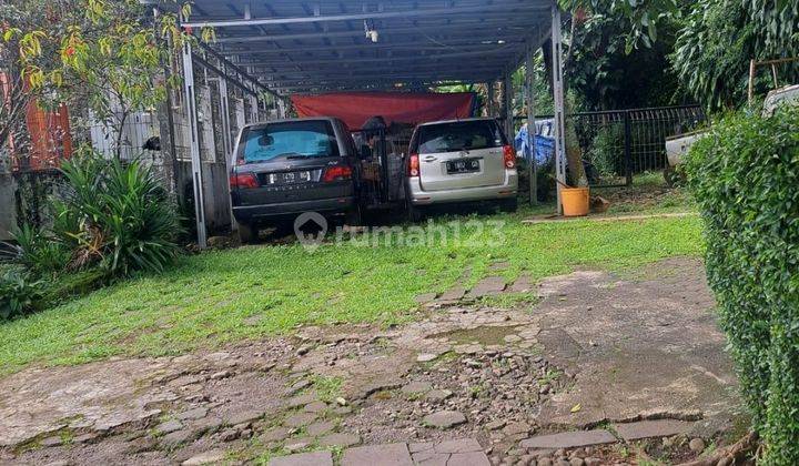 Rumah di kawasàn padat penduduk di kota Bandung 2