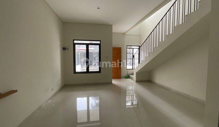 Rumah baru 2 lantai di sayap sudirman Bandung 2