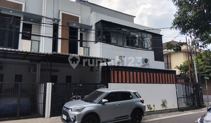 2-Story House Near Office Area in Cempaka Putih