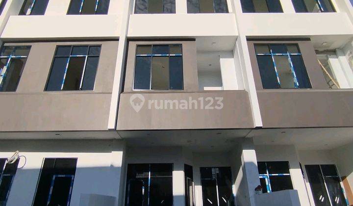 Rumah 3 Lantai Siap Huni Dekat Pt Pelni, Kantor Basarnas 1