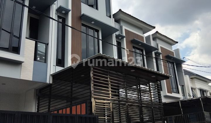 Rumah Bagus Cempaka.putih Dekat Area Perkantoran