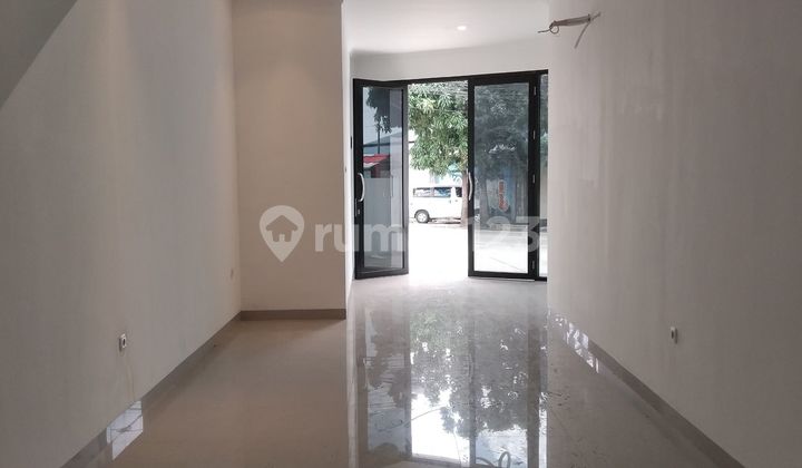 Ruko di Jual 3 Lantai bisa KPR Pinggir Jalan Utama Ruko di Jual 3 Lantai bisa KPR Pinggir Jalan Utama