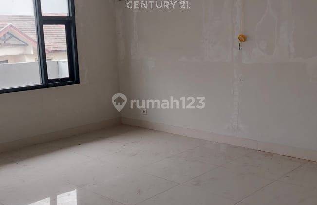 Ruang Kantor 3 Lantai Posisi Hoek Di Ciputat S8123 1