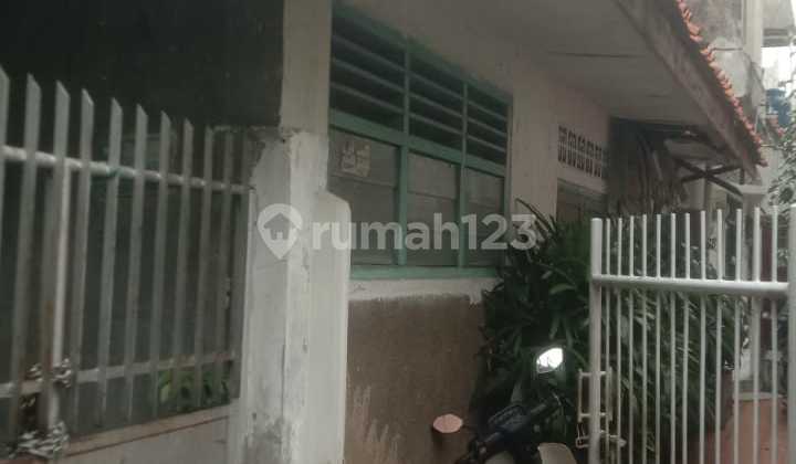 Turun Harga!! Dijual Lahan Luas Lokasi Strategis Cocok untuk Tempat Kost Salemba Tengah, Jakarta Pusat