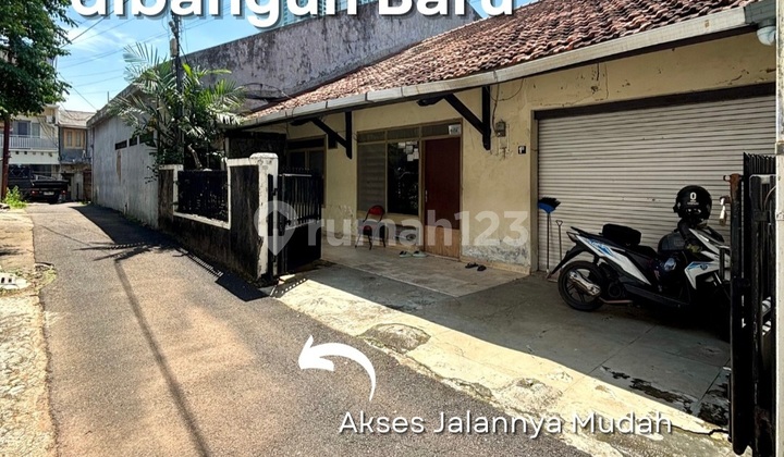 Turun Harga!! Dijual Rumah Hitung Tanah Lokasi Strategis Patal Senayan Jakarta Selatan