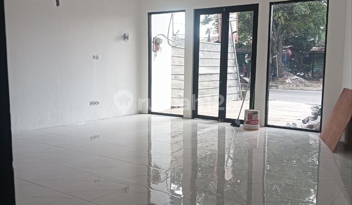 For Rent/For Sale New Shop House Building Jalan Bahagia Raya East Depok 2