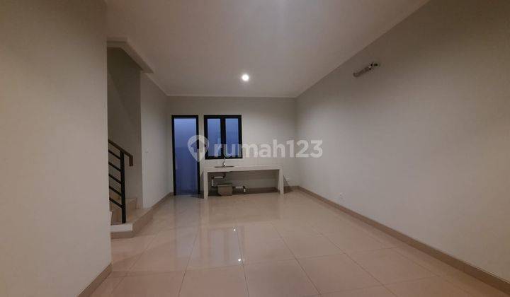 Dijual Rumah Cantik Cluster Regia Premium Summarecon Crown Gading Harapan Indah 2