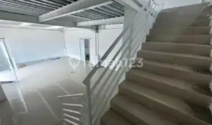 Disewakan Gudang Siap Pakai di Pergudangan Delta Silicon 