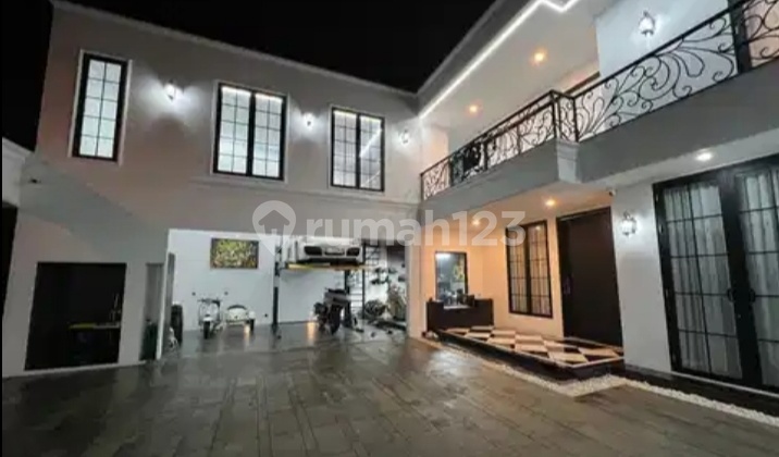 Dijual Rumah Mewah di Veteran Bintaro Jaksel Bonus Kost 2