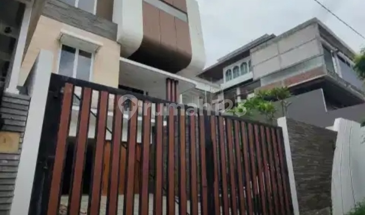 For Sale House in Pantai Indah Kapuk, North Jakarta
