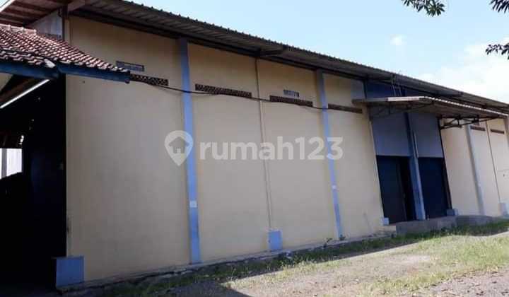 For Sale and For Rent, ready-to-use warehouse in Subang, West Java.