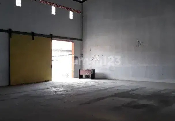 Warehouse for Sale with Office, Mess, and Shop in Subang Warehouse for Sale with Office, Mess, and Shop in Subang