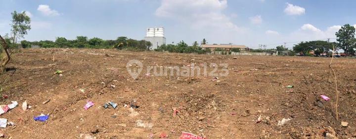 Translated to English: For Rent: Land Suitable for Warehouse and Pool in Cikampek, Karawang