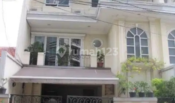 Dijual Rumah Siap Huni di Setiabudi Jakarta Selatan Dijual Rumah Siap Huni di Setiabudi Jakarta Selatan