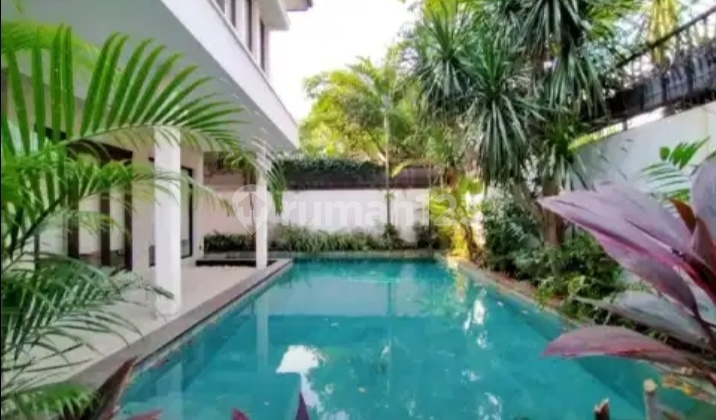 Dijual Rumah Cantik Area Elite di Kemang Jaksel
