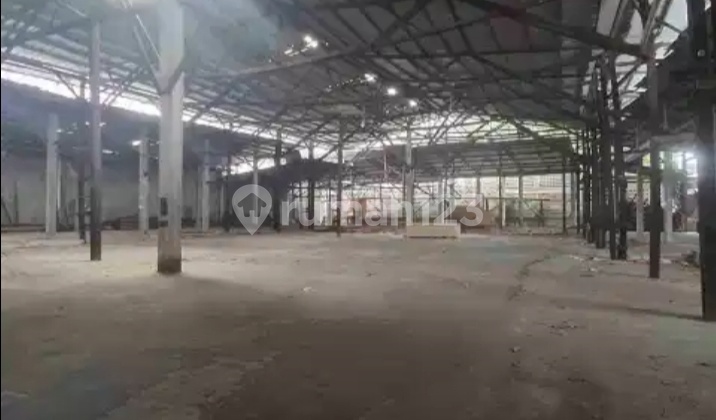 Warehouse and Office for Sale by the Daan Mogot Highway