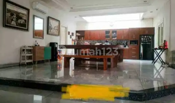 Dijual Rumah di Intercon Kebon Jeruk Dijual Rumah di Intercon Kebon Jeruk