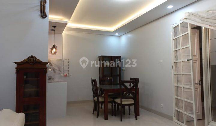 Di Sewakan Rumah 2 Lantai Bagus Furnished di Jl. D Oakwood Lippo Cikarang 2