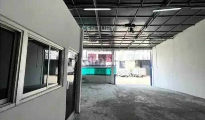 Warehouse for Sale Ready for Use in Pantai Indah Kapuk