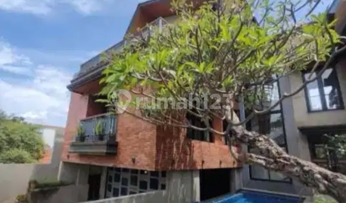 Dijual Rumah Elite di Jakarta Timur