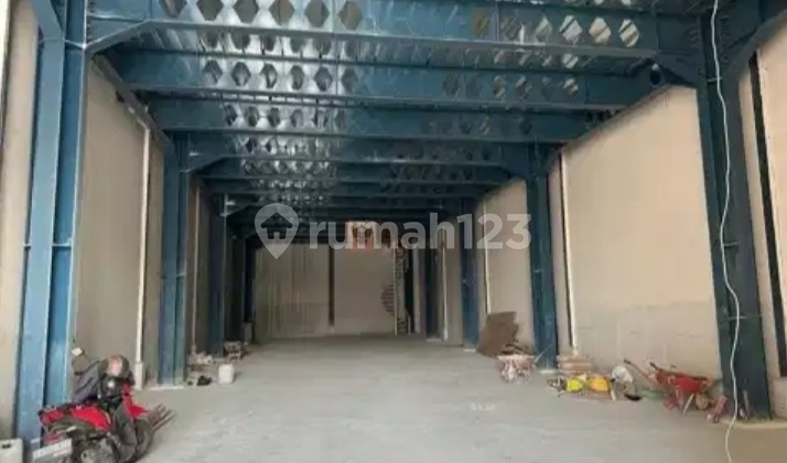 For Rent: 2-Story Modern Industrial Warehouse in Era Prima