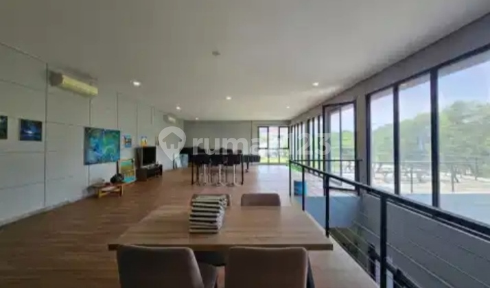 Dijual Rumah Direct View Danau Scarlet Siap Huni  2