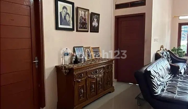 For Sale: House and Boarding Rooms in East Jakarta