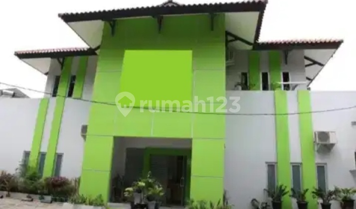 Dijual Rumah Bagus Lahan Luas Cocok untuk Usaha di Ciracas Jaktim 
