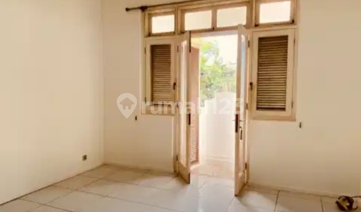 Dijual Rumah Rumah Desain Colonialism Classic di Kawasan Elit Jaksel 2