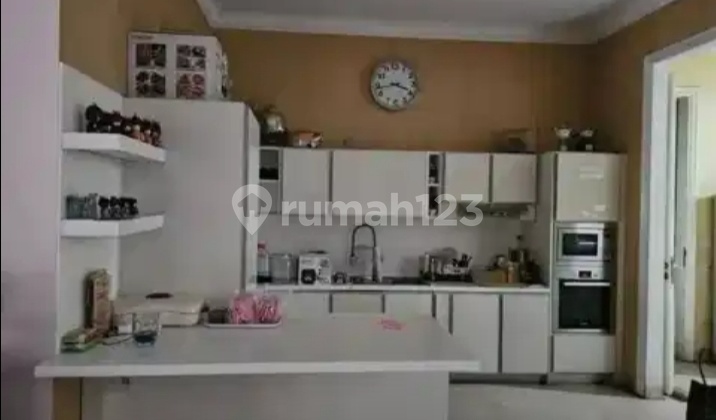 Dijual Rumah Mewah Semi Furnished di Cipinang Muara 2