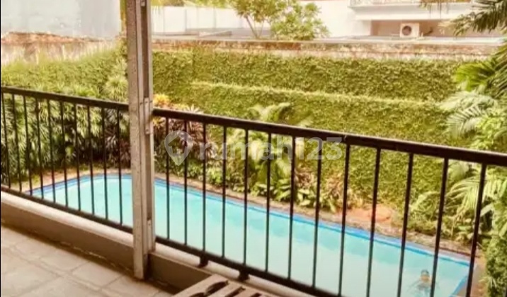 Dijual Rumah Rumah Desain Colonialism Classic di Kawasan Elit Jaksel