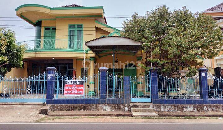 TURUN HARGA...Rumah 2 Lantai, Halaman Luas dekat Puskesmas Talang Ratu KM.5, Palembang 1