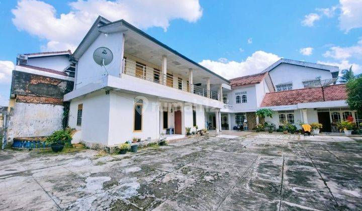 Dijual Rumah 2 Lantai, Halaman Luas Plus Kos Kosan 10 Kamar, Strategis Di Belakang Hotel Amaris, Palembang 1