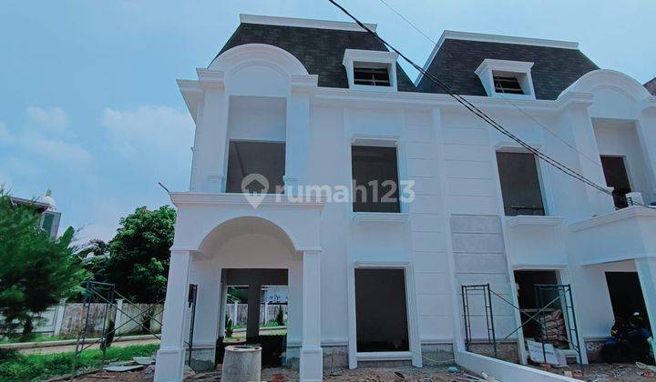 Rumah Mewah Ala American Classic di Pusat Kota Palembang 1