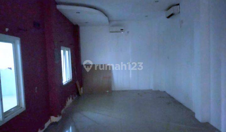 Dijual 1 Unit Gedung 3,5 Lantai, Best Location, Jl. Demang Lebar Daun, Palemban 2