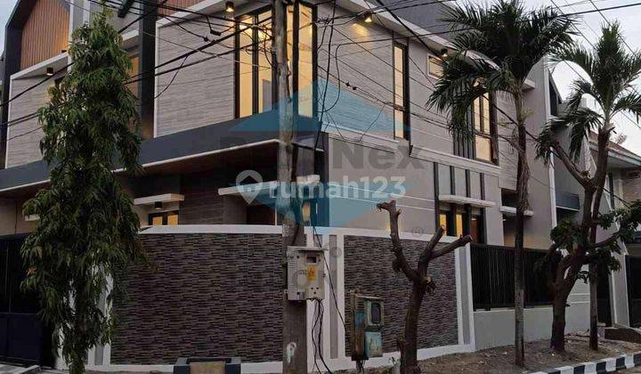 Rumah Scandinavian Sutorejo Prima Surabaya 2