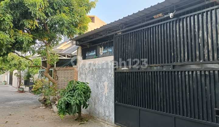 Minimalist House Golden Berry Menganti (Lot) 2