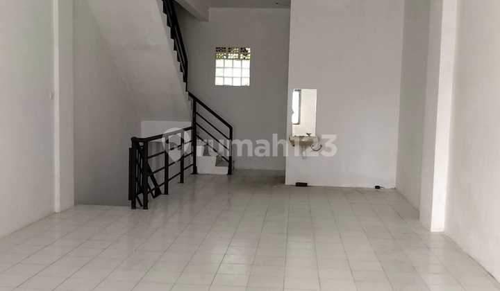 Purimas Ready-to-Use Shop House in Gununganyar (Nat) 2