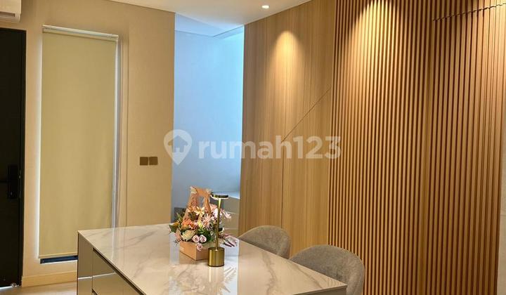Rumah Bagus di Melia Hyra Graha Raya Bintaro Jaya
