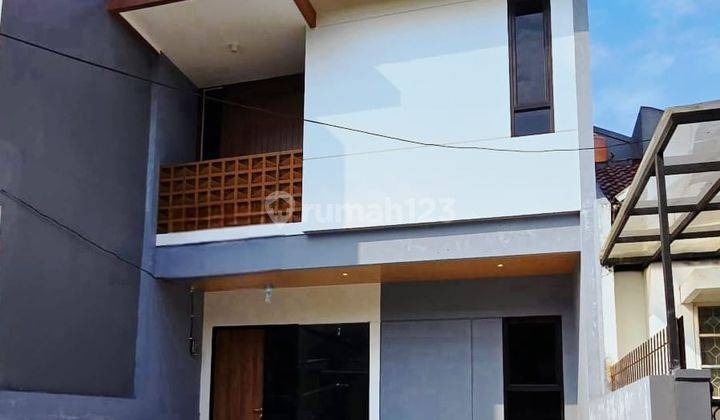 Rumah Siap Huni 2 Lantai Sudah Renovasi di Graha Raya Bintaro 1