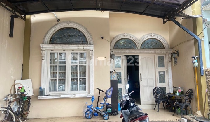 Nice House in Villa Bintaro Regency, Pondok Aren, South Tangerang City