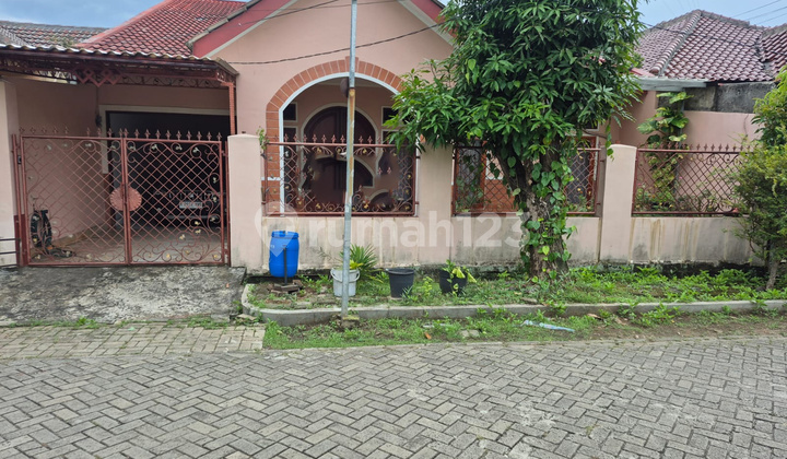 Rumah Bagus di Jl Gagak Cipadu Jaya, Larangan Kota Tangerang 2