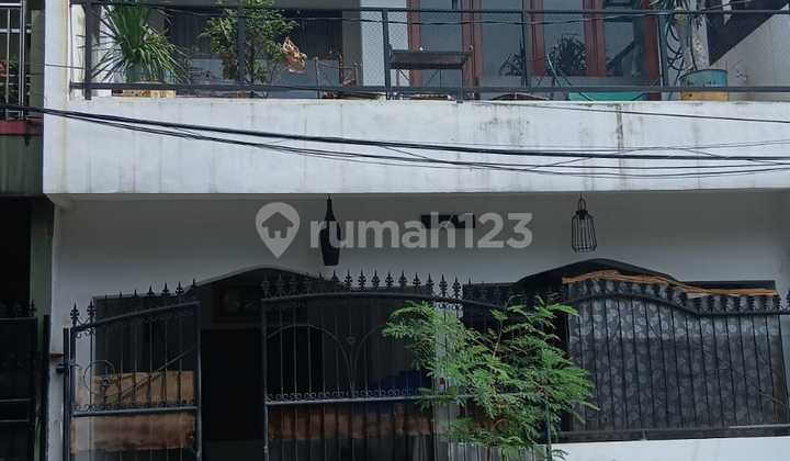 Rumah Bagus di Komp Villa Japos, Jl Flamboyan Pondok Aren