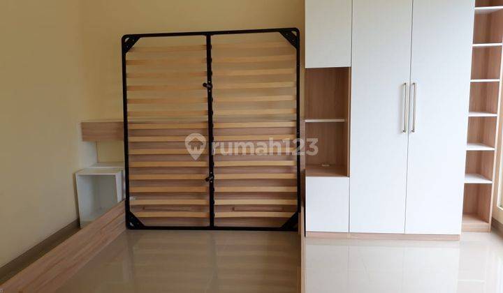 Dijual Rumah 2 Lantai Semi Furnished di Villa Melati Mas, Serpong 2