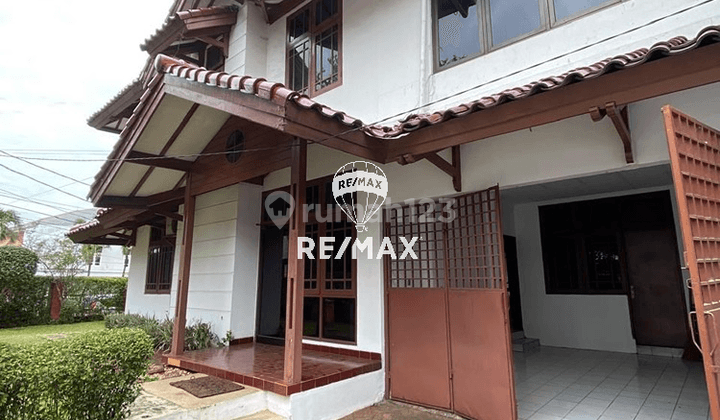 Dijual Rumah Lokasi Strategis Pinggir Jalan Raya Tangerang Selatan 1