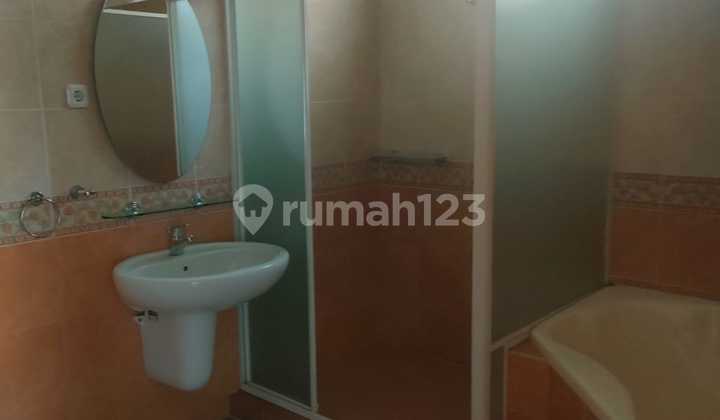 Rumah dijual Beverly Golf Karawaci 2