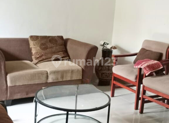 Spacious 2-Story House with 5 Bedrooms in a Compound in Sawangan