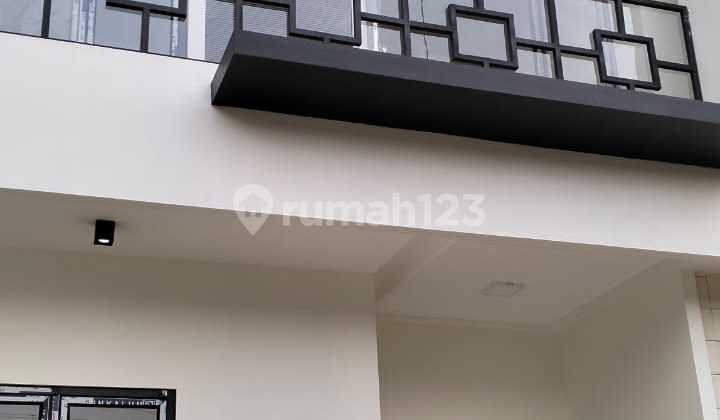 Dijual Rumah Brand New 1M An di Cinere Fasad Modern Dijual Rumah Brand New 1M An di Cinere Fasad Modern