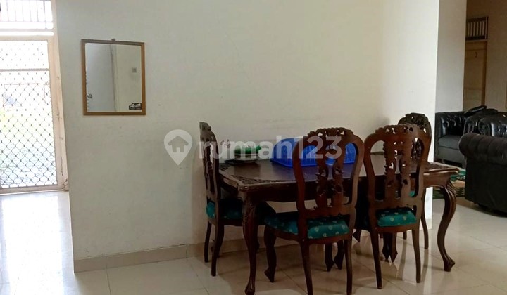 Rumah Kost 18 KT 2 Kios di Margonda Akses Dekat Kampus & Tol