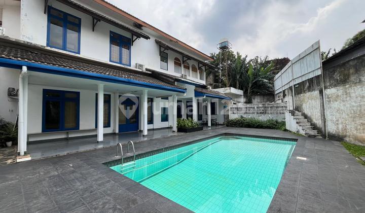 Rumah Berhalaman Super Luas + Private Pool Cocok untuk Kantor di Cinere Rumah Berhalaman Super Luas + Private Pool Cocok untuk Kantor di Cinere